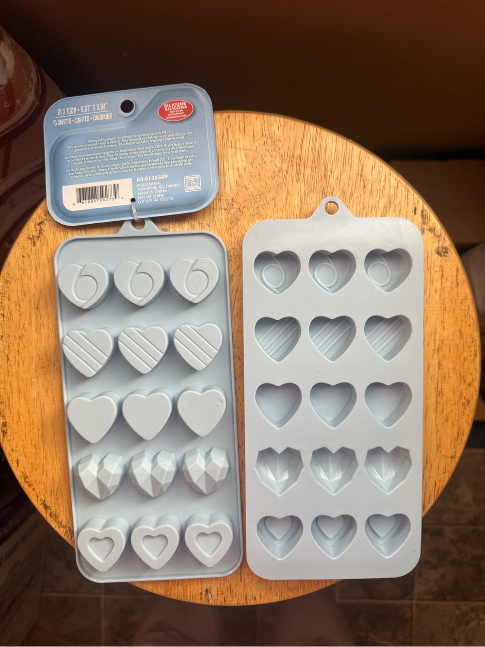 Source Unknown Light Blue Heart Silicone Candy and Chocolate Mold Set